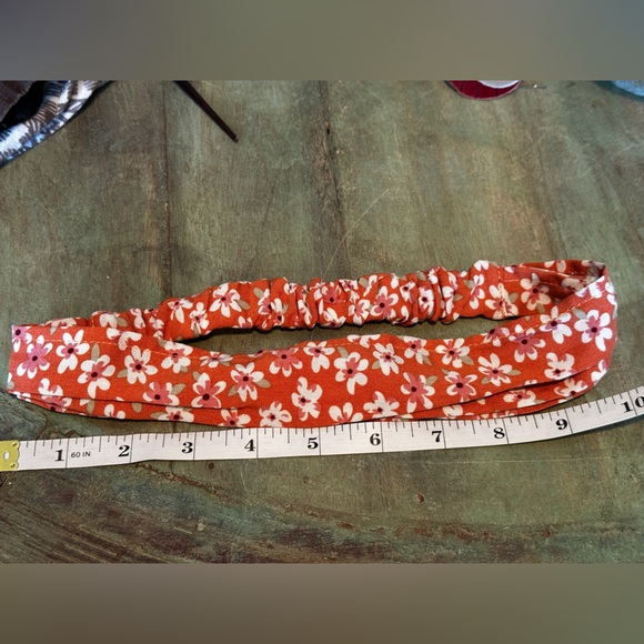 Hair Accessories - Picture 8 of 11